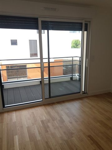 Location Appartement 2 pièces 42m² ST JEAN DE BRAYE 45800 - Photo 2
