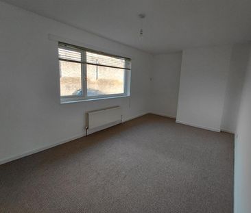 Meadow View, North Square, Dorchester - Photo 1