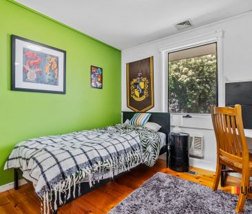 Classic Canberran Home With Native Gardens - Photo 6