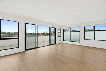 Brand-New Luxury Townhouse! - Photo 5