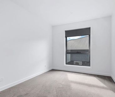 New Build in highly sort after area - Photo 2