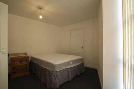 Victoria Road, Dundee - Photo 2