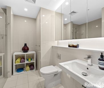 FULLY FURNISHED WATERFRONT HAVEN WITH PARK & WATER VIEWS - Photo 6