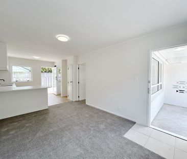 This renovated one bedroom unit is ready for you to move in - Photo 1