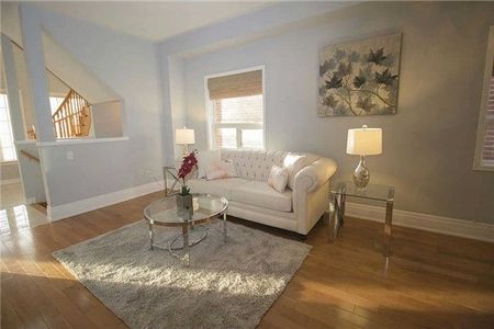 For Lease - 3 Trish Drive, Richmond Hill, Ontario - Photo 4