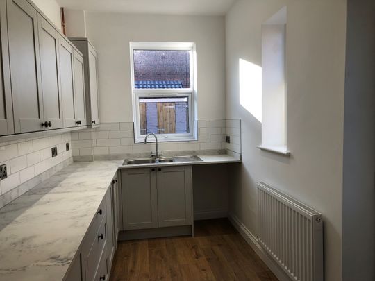 3 Bedroom End Terrace - Photo 1