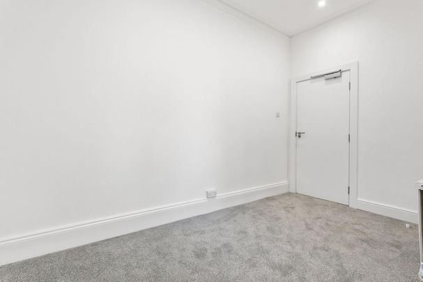Flat to rent - Photo 1