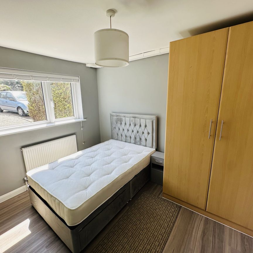 One-Bedroom House share - Photo 1