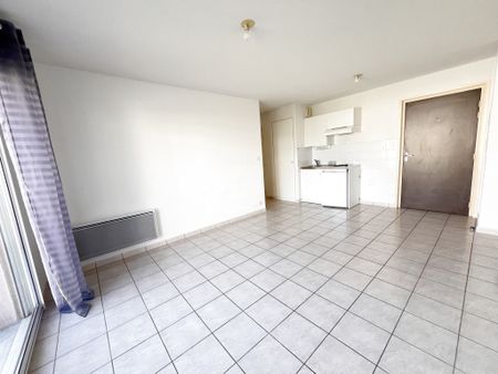 Location Appartement 2 pièces 31m² ONET LE CHATEAU 12850 - Photo 5