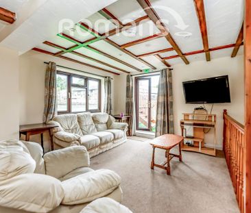 1 bedroom in a house share to rent - Photo 3