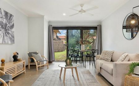 Lakeside Living - When Convenience Really Counts! - Photo 4