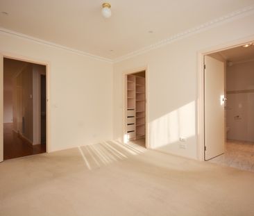 Spacious 3 bedroom Villa!! - Photo 3