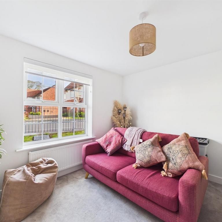 4 bedroom detached house to rent - Photo 1