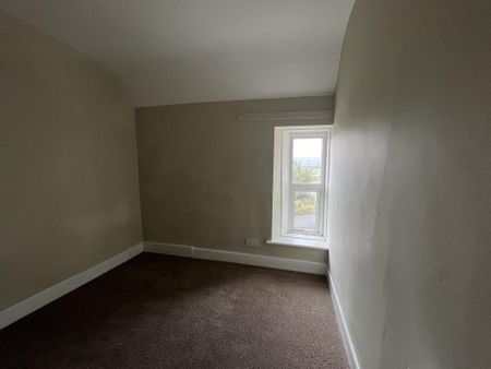 2 bedroom end of terrace house to rent - Photo 4