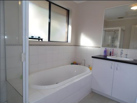 Comfort and Style: Your Sanctuary at 21 Cascades View, Yallambie - Photo 3