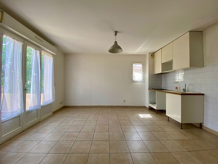 Location Appartement 2 pièces 37m² - Photo 2