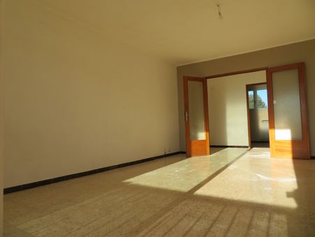 T3+GARAGE 545€ H.C St-Cesaire Nîmes, 71m² - Photo 3