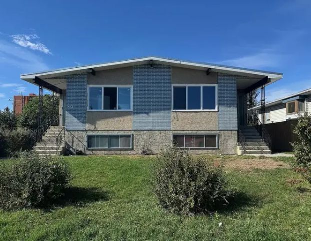 Fully Renovated 2 Bedroom Half Duplex Upper Unit | 1531 35 Street Southeast, Calgary - Photo 1