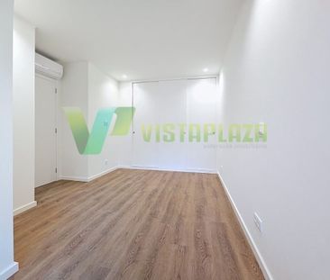 2 room luxury Apartment for rent in Portimão, Distrito de Faro - Photo 1