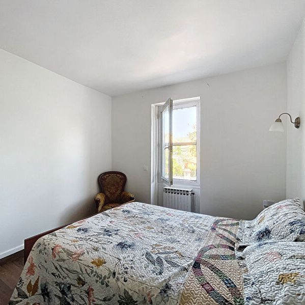 A LOUER AVIGNON ( 84000 ) PREMIERE CEINTURE EXTRAMUROS : Maison 3pièces sur 1 étage, avec cour et climatisée !!, - Photo 1