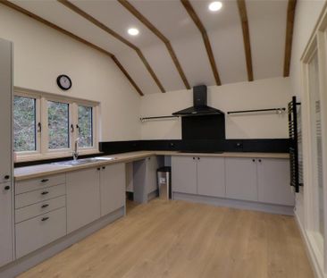 2 bedroom bungalow to rent - Photo 2
