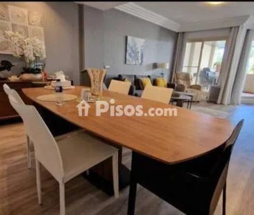 Piso en alquiler en los Naranjos-Las Brisas - Photo 2