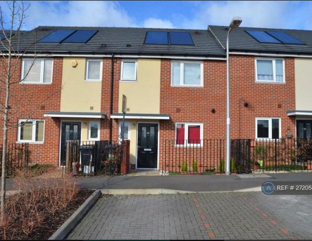 3 bedroom terraced house to rent - Photo 1