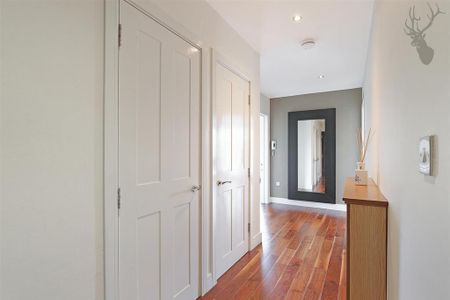 2 bedroom penthouse to rent - Photo 5