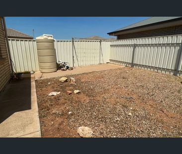 35 Phillips Street, Whyalla Stuart, SA 5608 - Photo 4