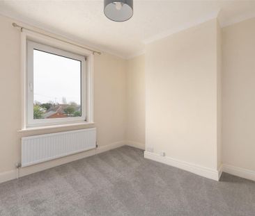 2 bedroom semi-detached house to rent - Photo 2