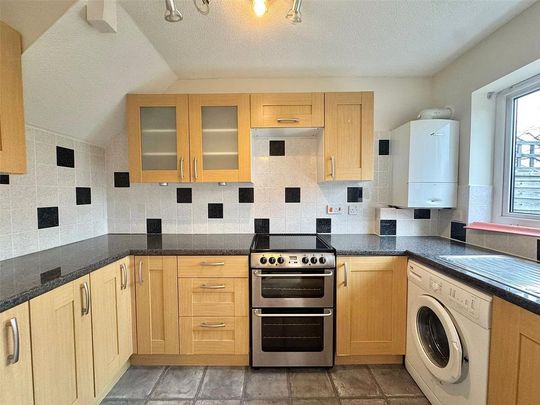 2 bedroom terraced house to rent - Photo 1