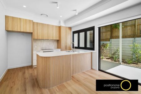 Brand New Luxury Townhouse – Prime Morningside Location - Photo 3