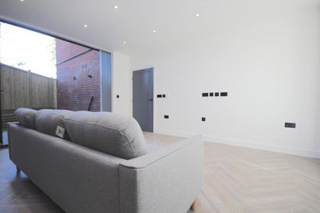 3 bedroom apartment to rent - Photo 5