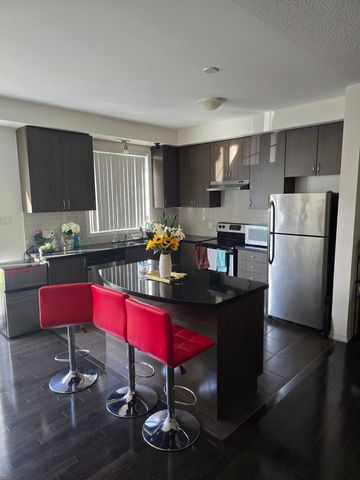 For Lease - 92 Honeyview Trail, Brampton, Ontario - Photo 3