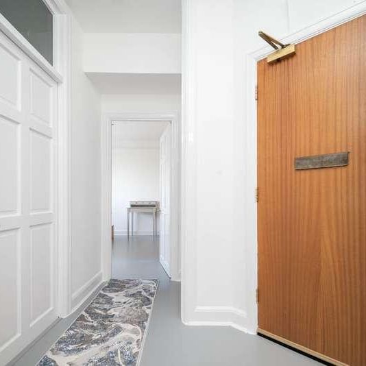 Upper Woburn Place, London, WC1H - Photo 1