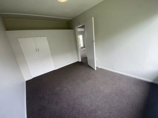 Mt Albert - Upstairs two bedroom Unit - Photo 1