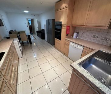 5 bedroom house share to rent - Photo 1
