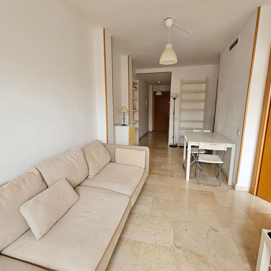 Piso de alquiler en Industria, Sagrada Família - Photo 1