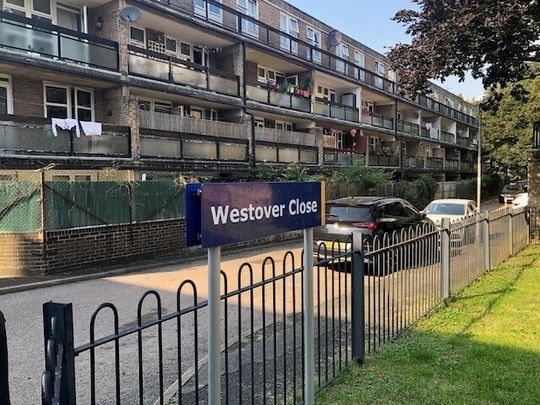 Westover Close, SM2 6UB - Photo 1