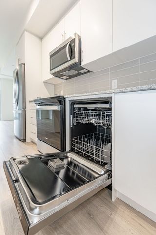 For Lease - 345 Wheat Boom Drive Unit# 401, Oakville, Ontario - Photo 2