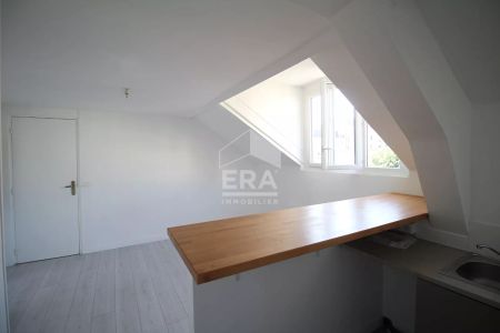 MELUN GARE - CHARMANT F3 EN DERNIER ETAGE - Photo 2