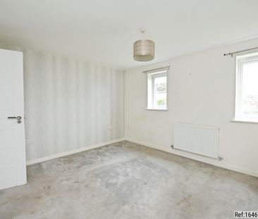 2 bed Flat in Morse Lodge 44 Whitworth Avenue, Romford, RM3 7GP - Photo 6