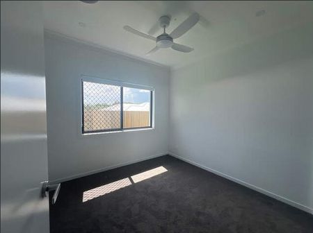 14 Cicely Circuit, Greenbank - Photo 2