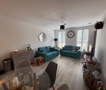 Patricia Close, Wellesley, Aldershot, Hampshire, GU11 - Photo 4