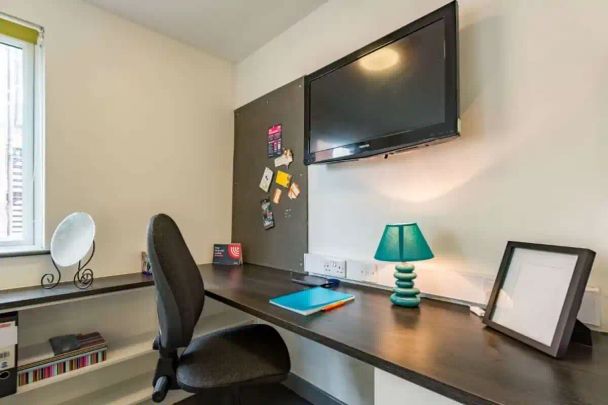 5/6 Bed Ensuite - Photo 1