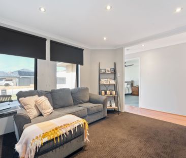 Spacious 4 bedroom Home in Settlers Hill! - Photo 1