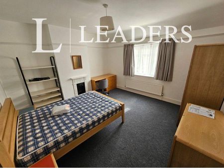 4 bedroom terraced house to rent - Photo 2