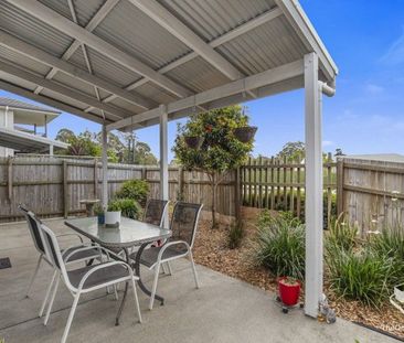 SOUGHT-AFTER 4 BED TOWNHOUSE FOR RENT - Photo 3