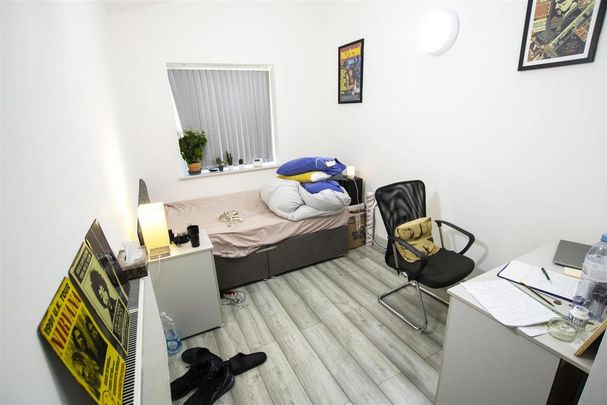 5 bedroom house to rent - Photo 1