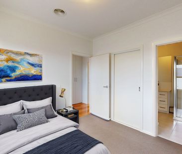 Stylish, Spacious, and Perfectly Positioned - Photo 3